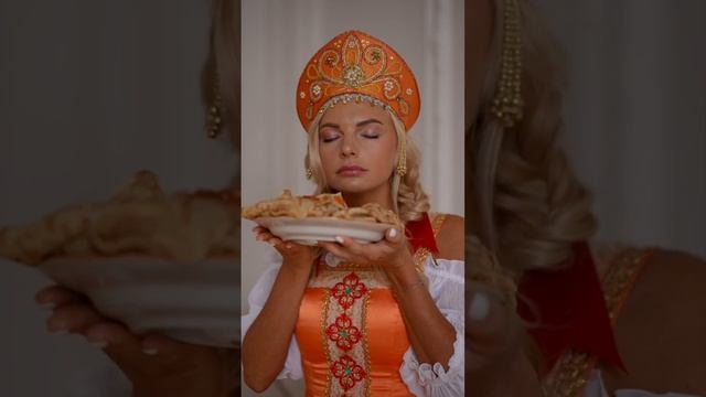 Блины с икрой #санктпетербург #морерыбы #рыба #икра #юмор #рецептрыбы #солимикру #любовь #питер смотреть онлайн