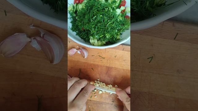 ASMR звуки салата 🥗 😂 смотреть онлайн
