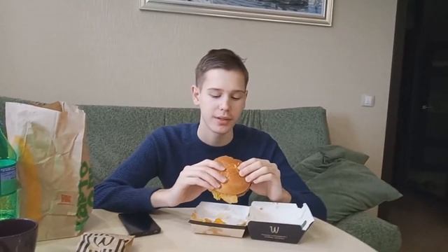 САМЫЙ ДОРОГОЙ БУРГЕР В МАКДОНАЛДС!!!МАКФЕСТ смотреть онлайн