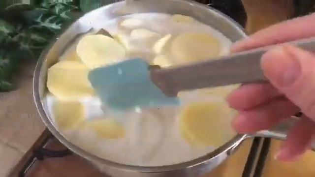 Картофельный гратен или картофельная запеканка по -- французски. смотреть онлайн