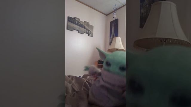 Baby Yoda (Thunder) смотреть онлайн
