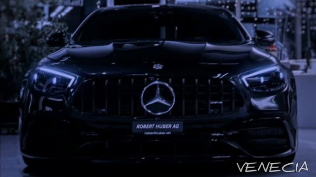 KVPV - Black Suit / VENECIA MUZ