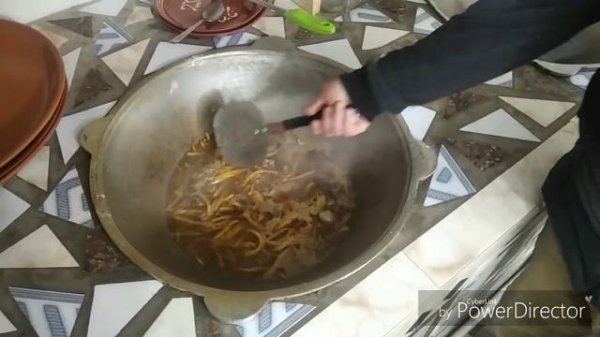 Ош тайёрлаш Риштонча чойхона оши.