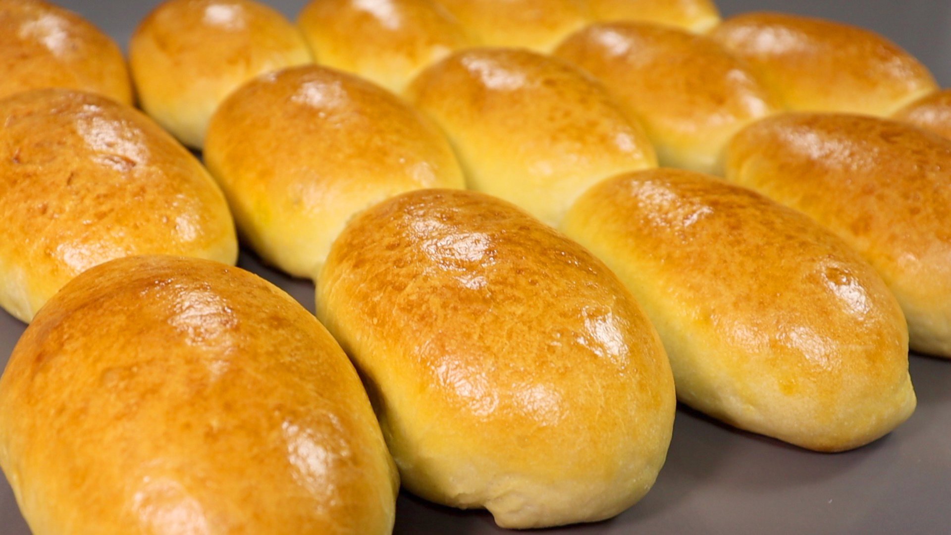 Пуховые ПИРОЖКИ С КАПУСТОЙ – самые любимые в нашей семье! смотреть онлайн