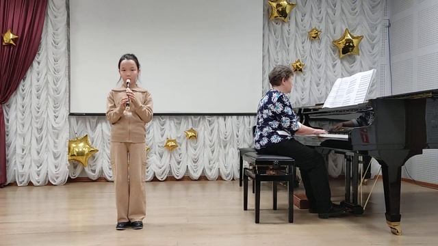 Мыреева Зарина, В.Шаинский "Из чего же, из чего же" смотреть онлайн