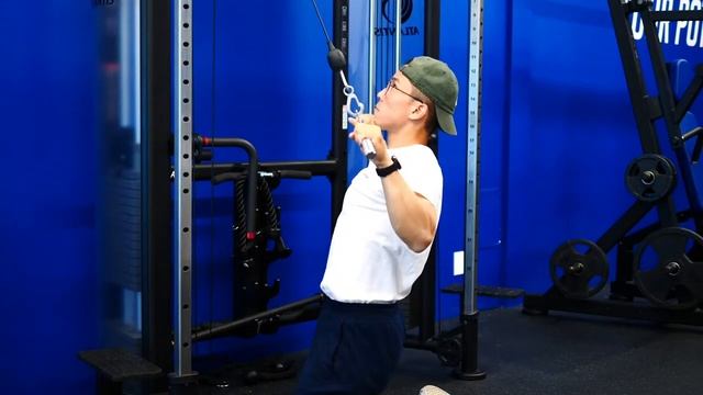 Pull-Ups ALTERNATIVE - Kneeling Lat Pulldowns смотреть онлайн