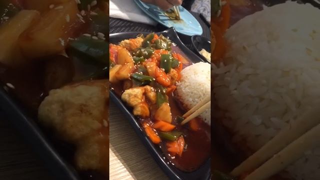 Chicken Sweet & Sour смотреть онлайн