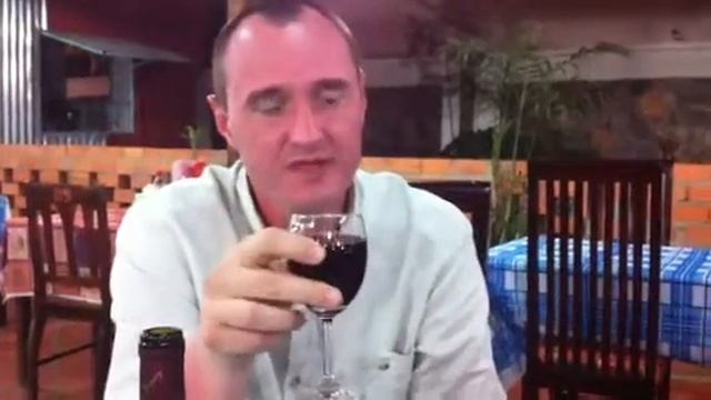 Дегустация далатского вина в поселке Muine во Вьетнаме смотреть онлайн