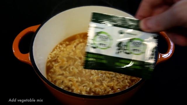 Nongshim Veggie Soon Ramen - Spicy Vegan Noodle Soup смотреть онлайн