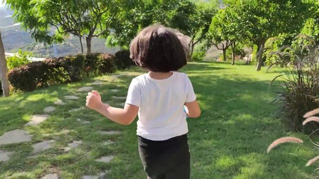 GERÇEK HAYATTA İCE SCREAM KURBAĞA CADI TEYZE/مقالب في أخوي الكبير ليوم كامل !! смотреть онлайн