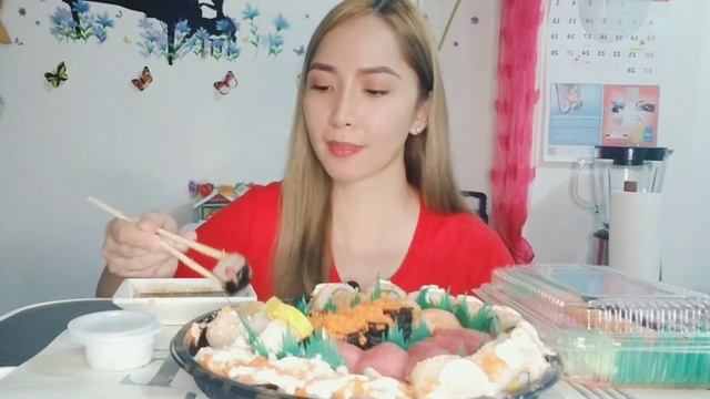MIXED SUSHI l SALMON AND TUNA MUKBANG смотреть онлайн