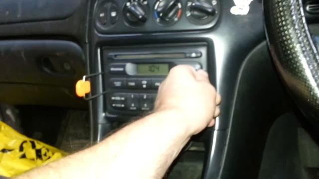 How to remove the radio from a Holden Commodore VT - VX смотреть онлайн