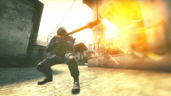 играю в Counter-Strike 2 и смотрю карты