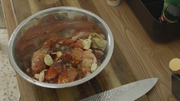 Куриные крылышки в духовке! Простой вкусный рецепт!