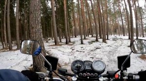 мотоцикл Днепр зимой.