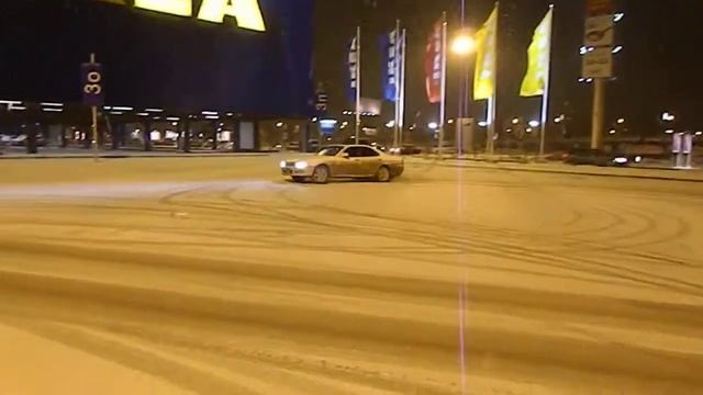 NISSAN LAUREL смотреть онлайн