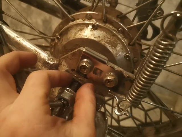 Ужас, снятие заднего колеса. Jetson V8 Pro 20d 48v Поддержать:4817760247541398 смотреть онлайн
