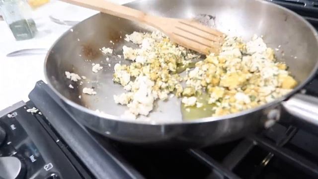 BEST VEGAN RECIPES | VEGAN ALFREDO PASTA | LARA BAR DUPE | TOFU SCRAMBLE BURRITO смотреть онлайн