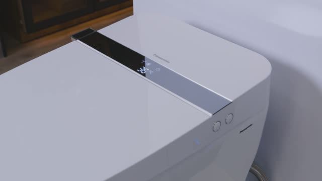 Унитаз с голосовым управлением, без бачка, инсталляции. Умный электронный унитаз-биде Panasonic 2720 смотреть онлайн