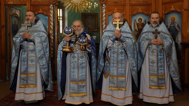 Престольный день в Свято-Введенском храме с. Красное смотреть онлайн
