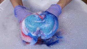 ASMR Sponge Squeezing | Soapy Sponge Sounds | Oddly Satisfying