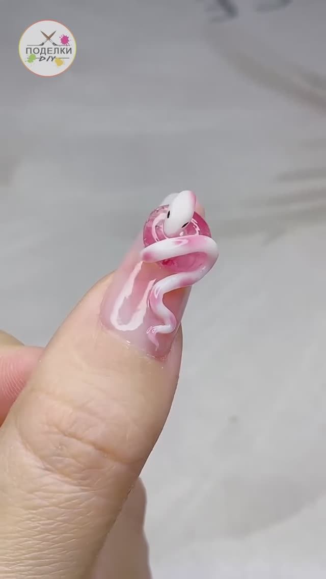 Новогодний маникюр змея смотреть онлайн