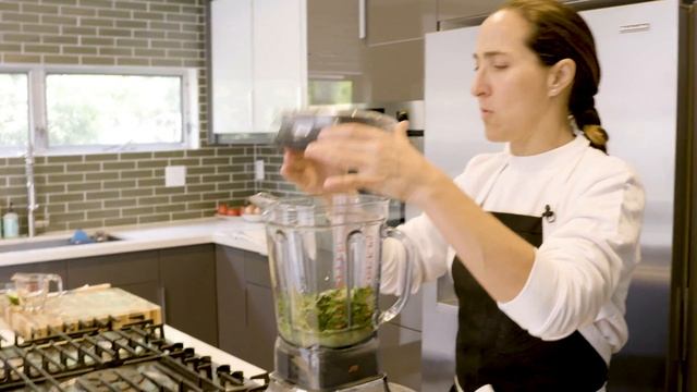 How to make Gabriela Cámara's Aguachile смотреть онлайн