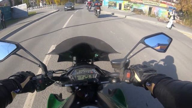 Мотоцикл Kawasaki Z1000 поездка в компании закрываем сезон