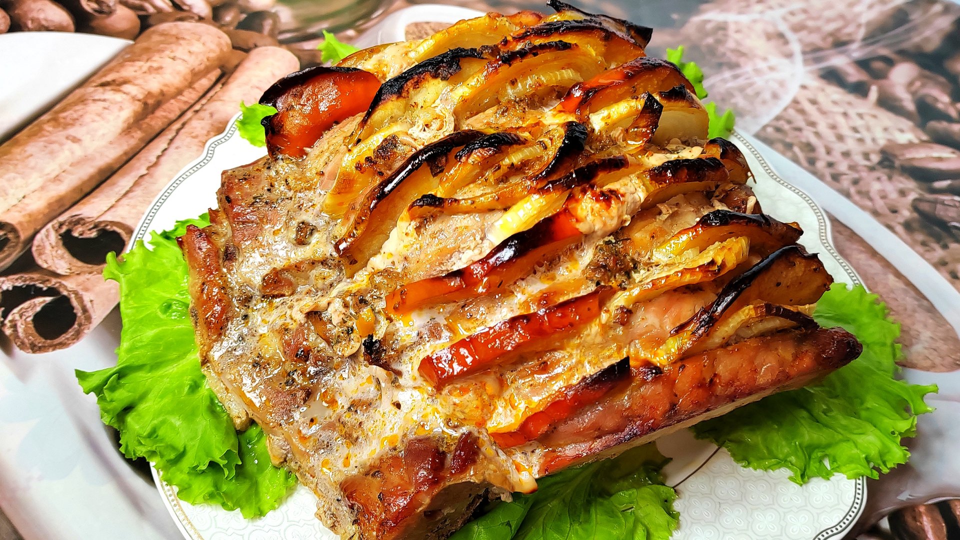 Ваши гости будут поражены! Свинина, запеченная в духовке с хурмой и яблоком,— сочное и вкусное мясо смотреть онлайн