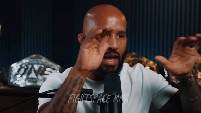 Реакция Деметриуса Джонсона на бои Шавката Рахмонова и Александра Волкова на UFC 310 | FightSpaceMMA смотреть онлайн
