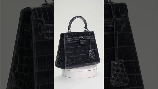 Цена сумки из кожи крокодила 108 000₽. Все сумки по 1-2 шт. Шоурум в СПб. Подробнее в комментариях. смотреть онлайн