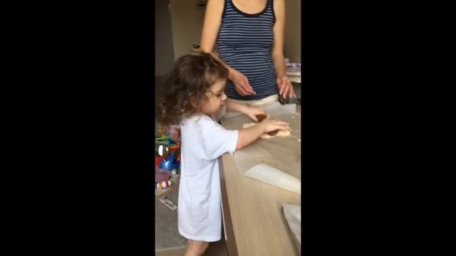 Prepariamo gli gnocchi alla romana. Готовим ньокки по-римский смотреть онлайн