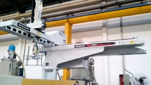 Borunte  3 -axis Servo Robot Arm For Take-out Plastic Product In Brazil Factory !