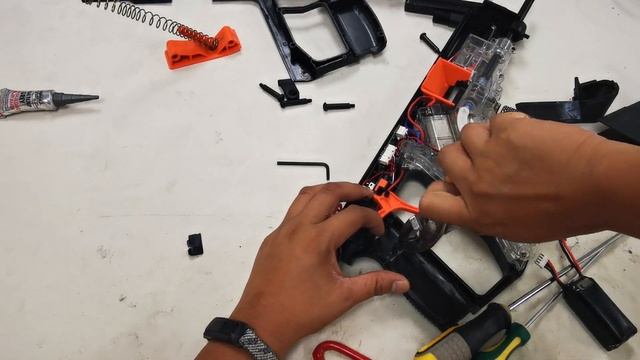 How to increase battery compartment capacity Kriss Vector V2. смотреть онлайн