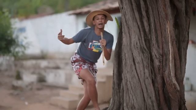 O MENINO DE VÓ VAI DEIXAR VOVÓ - VIDEO CLIPE   (luan Piseiro Do Barão)
