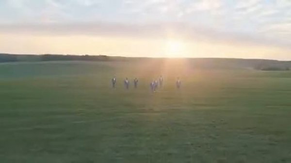 Песня летит как птица в даль...