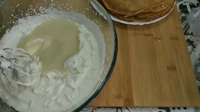 💕Çox ləzzətli blinçik tortunun hazırlanması💕 | Приготовление аппетитного торта из блинчиков💕 смотреть онлайн