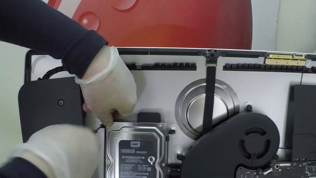 Часть 1. Разборка и замена жесткого диска на iMac 27" A1419 смотреть онлайн