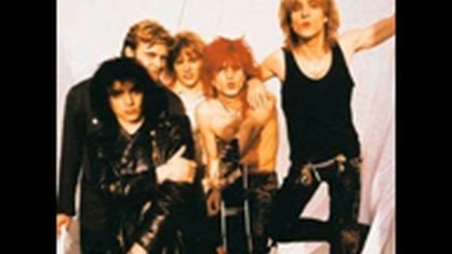Gene Loves Jezebel.MPG -Love keeps dragging me down смотреть онлайн