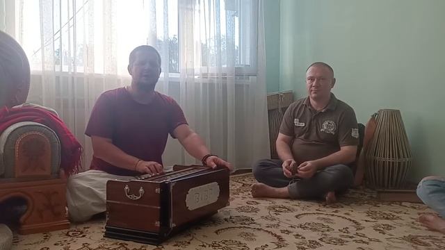 Нанда Гопал пр.- Киртан смотреть онлайн