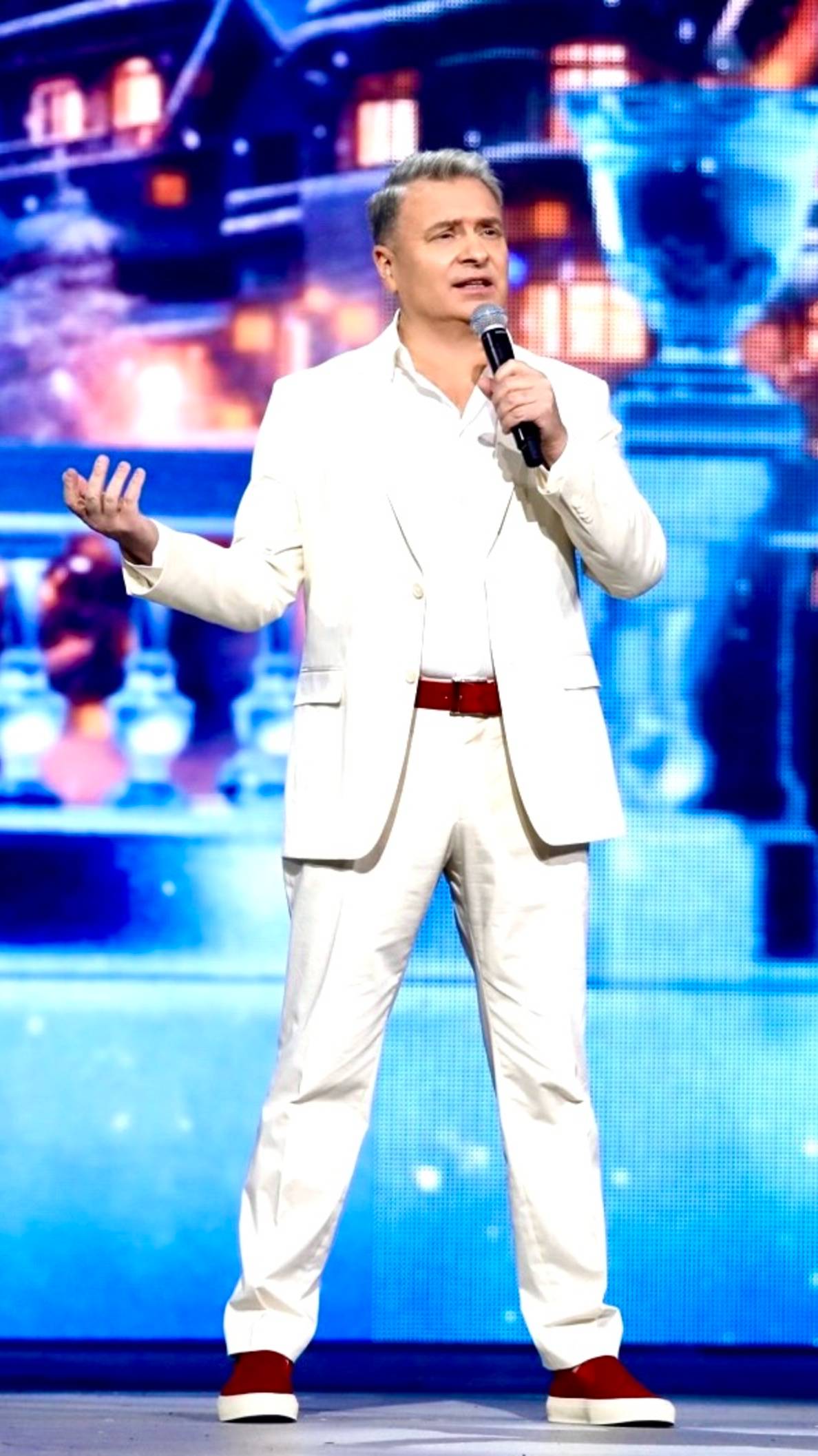 Александр Добронравов - Песня года 2024. Закулисье - Как упоительны в России вечера смотреть онлайн