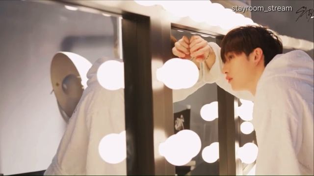 Интервью Бан Чана и Ли Ноу в Японии на концерте Stray Kids dominATE смотреть онлайн