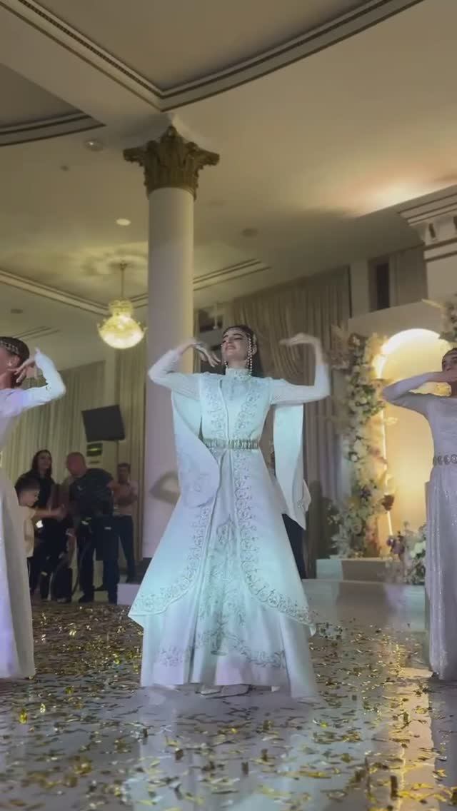 Армянская Свадьба Танец Невесты смотреть онлайн