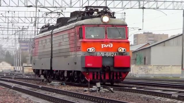 Электровоз ВЛ11.8-682А/682Б смотреть онлайн