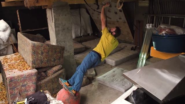 Preparing for Winter - Ice Axe Pulls | Rab | UK Climbing | Episode 2 смотреть онлайн