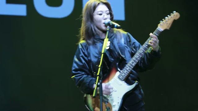 230527 새소년(SE SO NEON) - 심야행 @ 서울재즈페스티벌 2023, 올림픽공원 смотреть онлайн