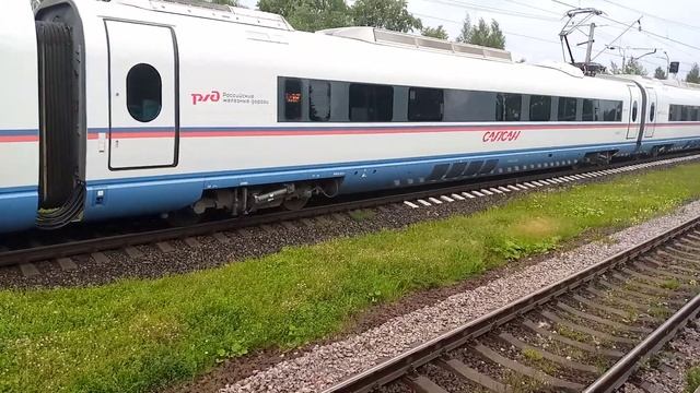 Двойной Высокоскоростной Электропоезд Сапсан эвс1-15+эвс2-01 Следует с резервом Славянка смотреть онлайн