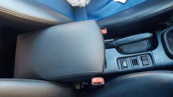 Подлокотник Mitsubishi Carisma Митсубиси Каризма