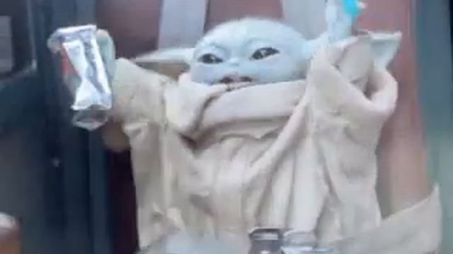 Me sneaking the cookies to my room at 4am смотреть онлайн