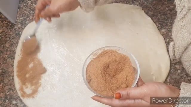 Easy Cinnamon Roll in an hour 👌 😌 😋 смотреть онлайн